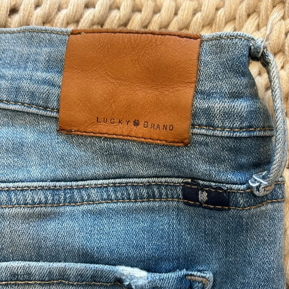 Lucky Brand Brooke Skinny Capris Size 30/10 - Picture 4 of 15